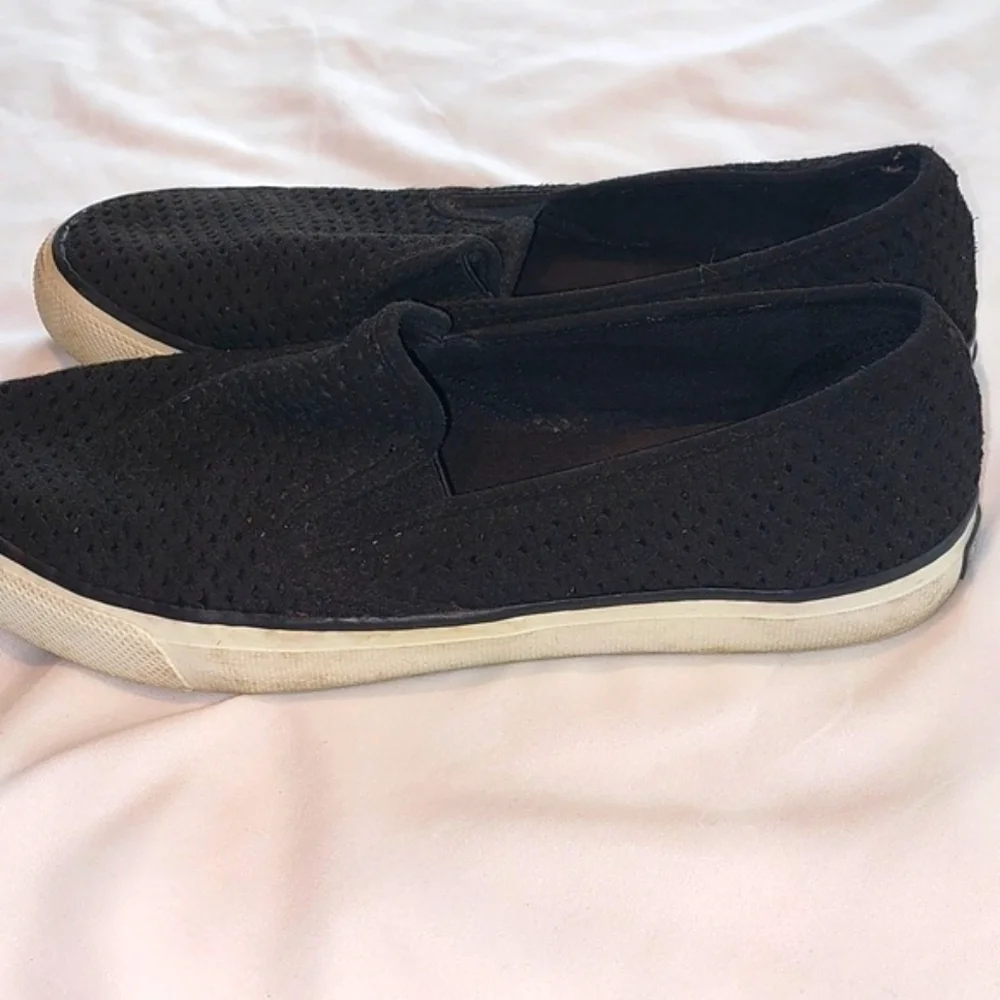 Sperry Black Tennis Shoes .Good Used Condition. Size 9